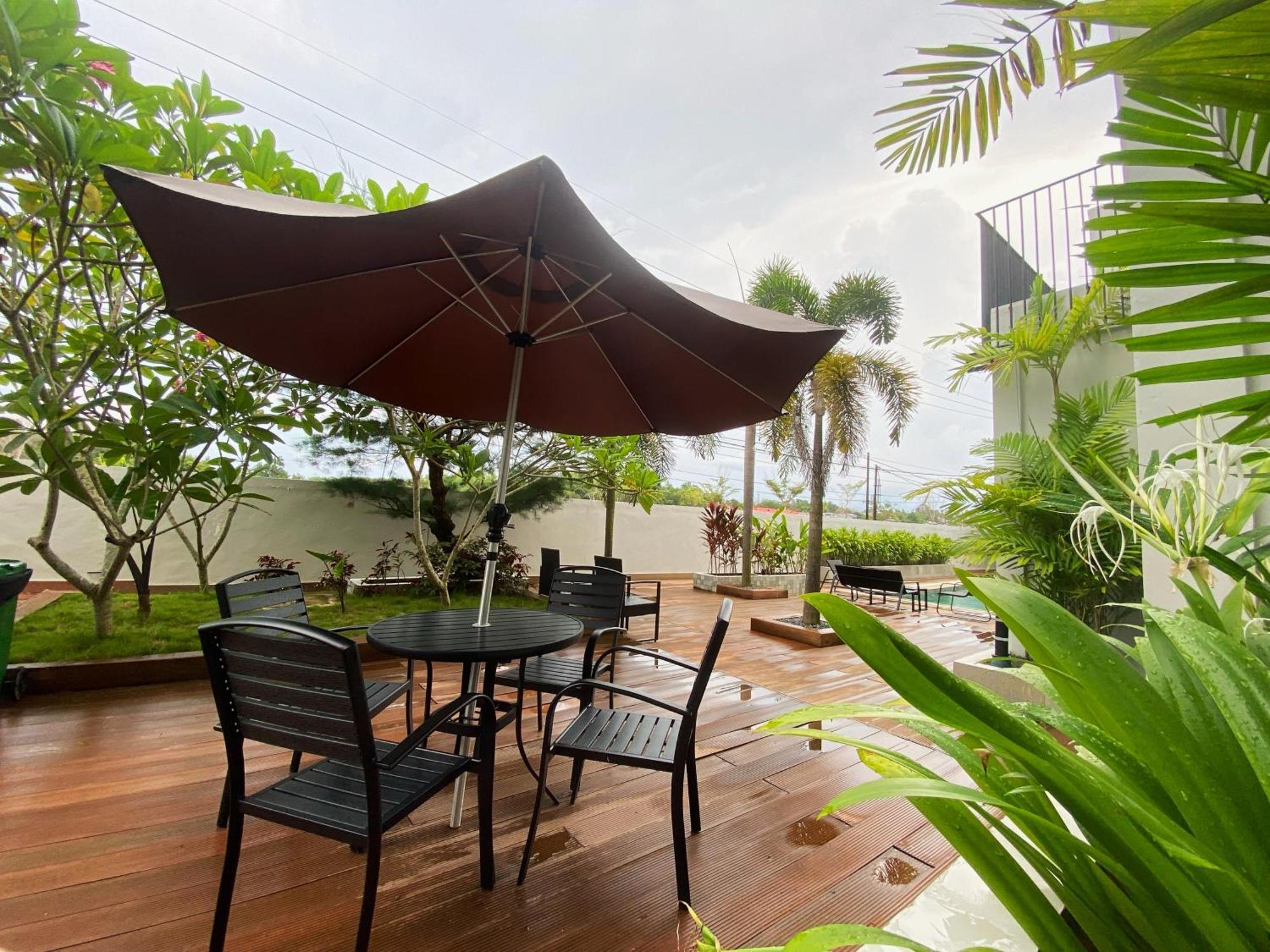 Onyx Hotel & Villa Tanjunguban Exterior foto
